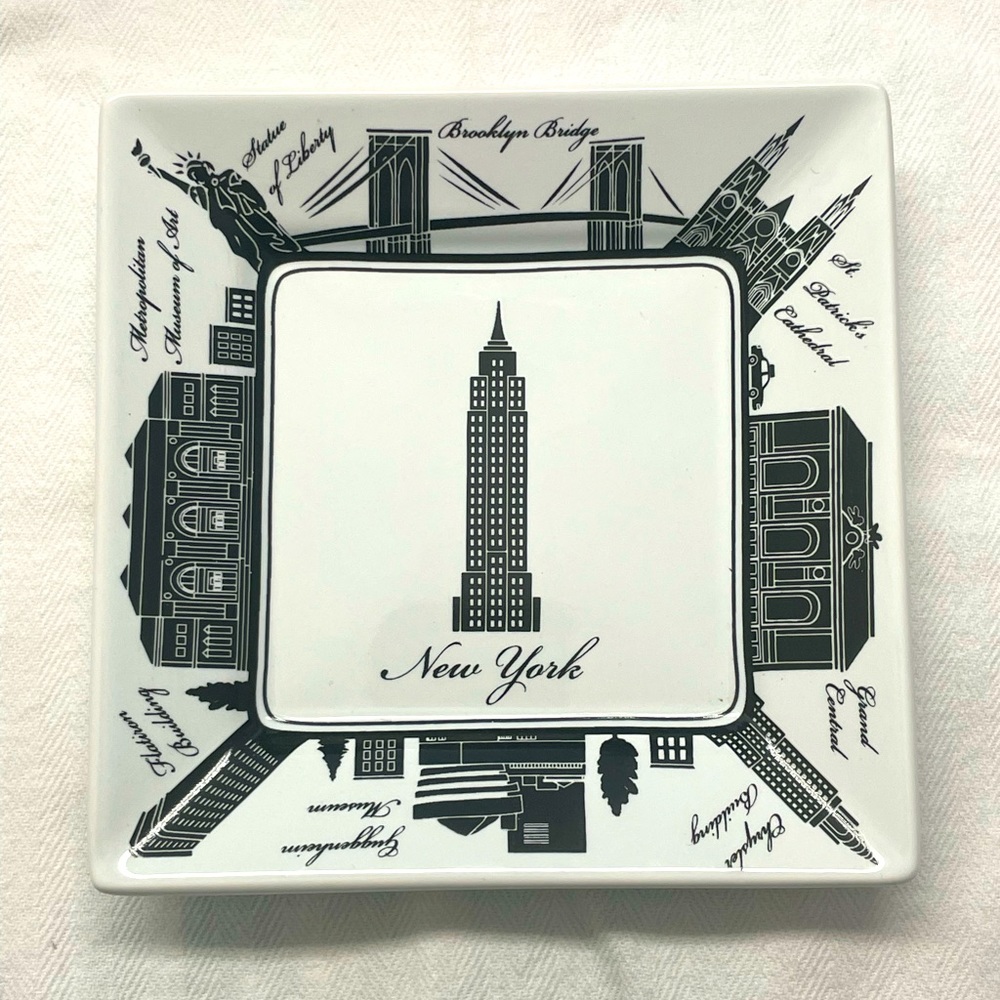 222 Fifth “City Block” Plates Set of 4 Bread Appetizer New York Landmarks